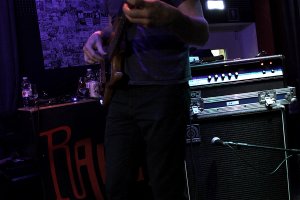 stevegunn-raindogshouse_12